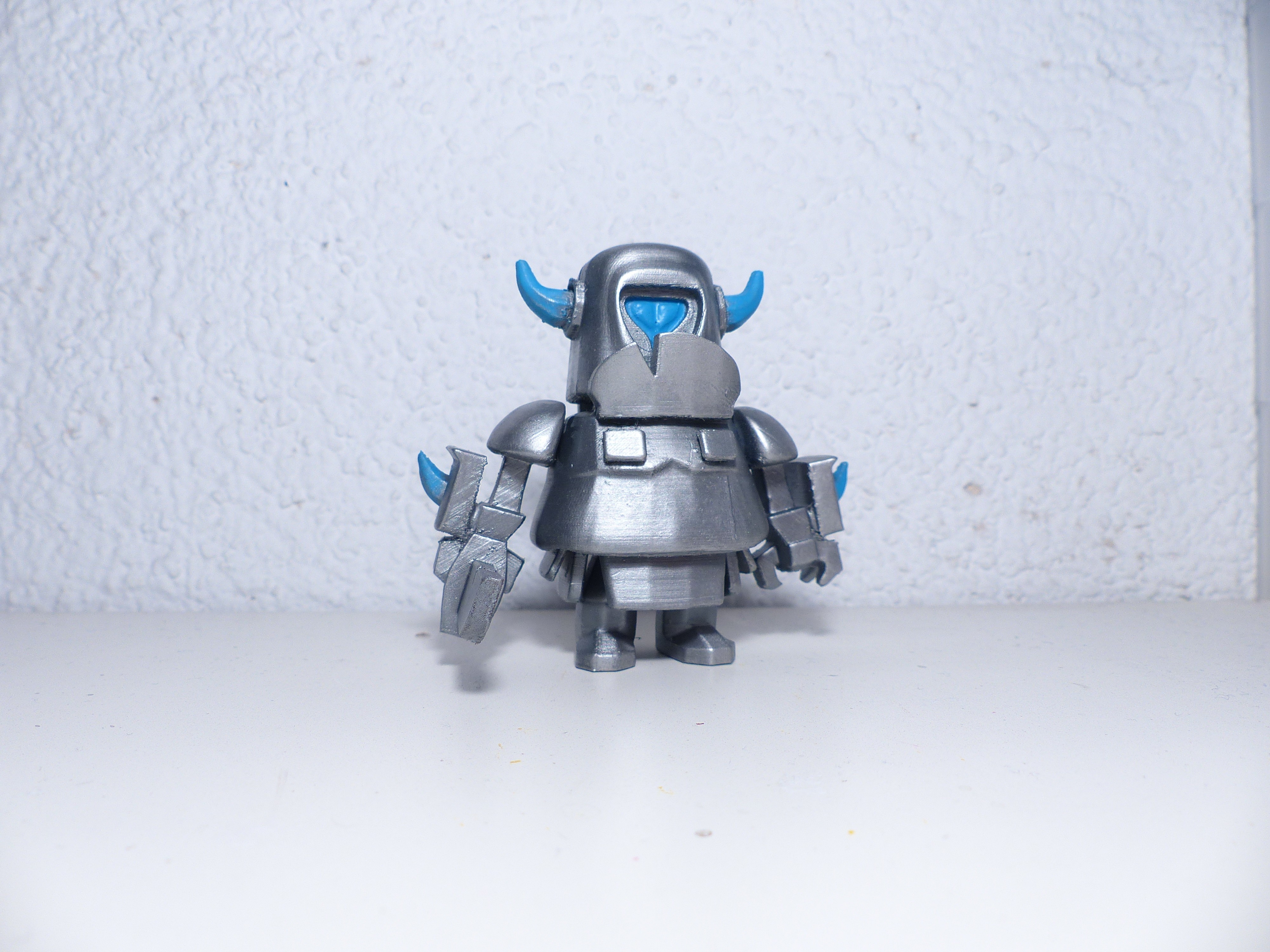 Télécharger fichier STL Figurine de mini PEKKA Clash Royale • Modèle ...